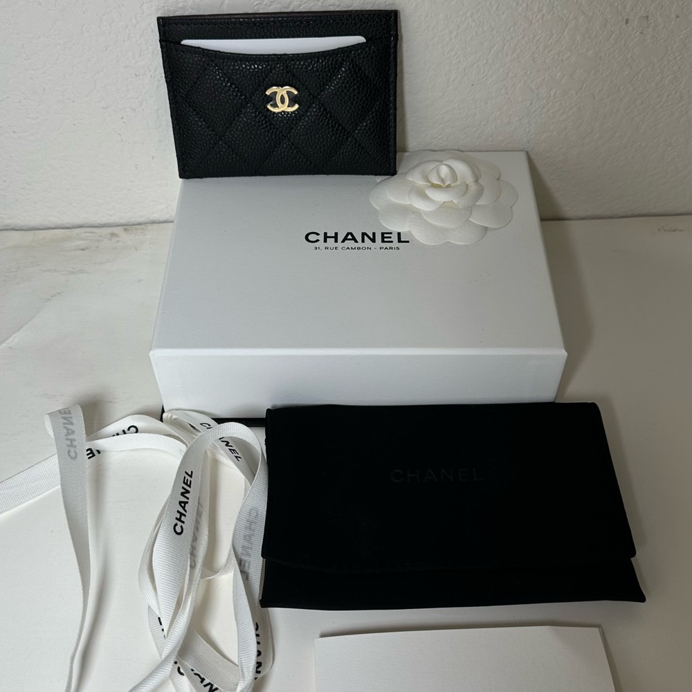 Chanel Classic Quilted Caviar Cardholder Black GHW - Picture 2 of 7